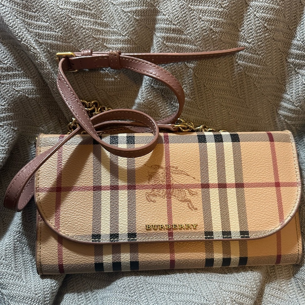 Burberry Tan Nova Check Crossbody with Gold Chain LIKE NEW